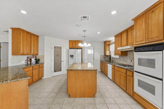 10860 County Road 272, Somerville, TX 77879