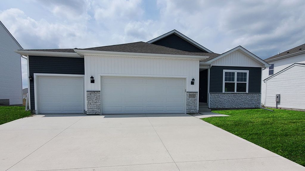 3631 Rueben Drive, Marion, IA 52302