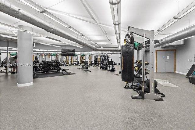 253 NE 2nd St 433, Miami, FL 33132