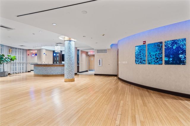 253 NE 2nd St 433, Miami, FL 33132