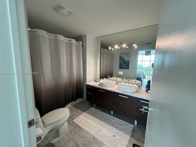 253 NE 2nd St 433, Miami, FL 33132