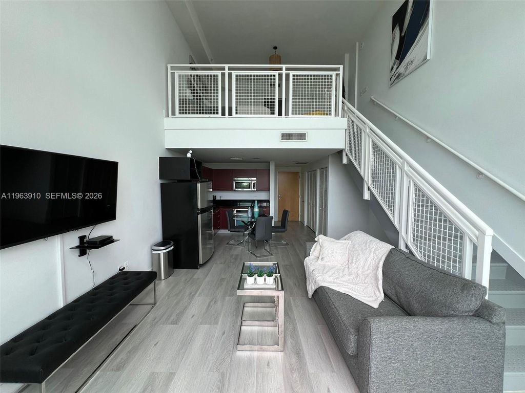 253 NE 2nd St 433, Miami, FL 33132