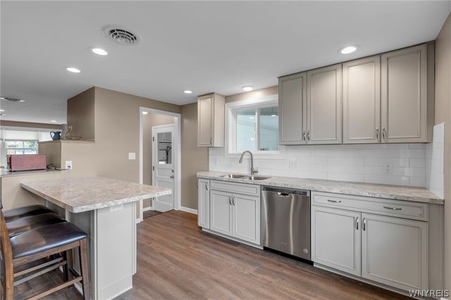 203 Lou Ann Drive, Cheektowaga, NY 14043