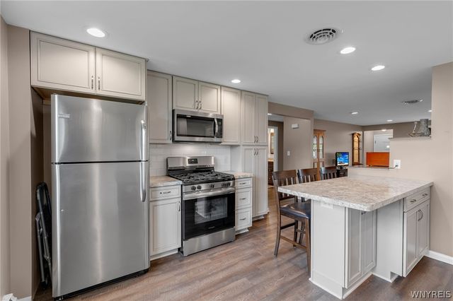203 Lou Ann Drive, Cheektowaga, NY 14043