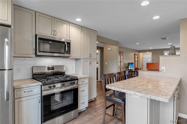 203 Lou Ann Drive, Cheektowaga, NY 14043
