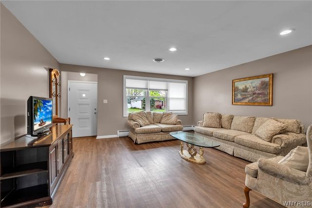 203 Lou Ann Drive, Cheektowaga, NY 14043
