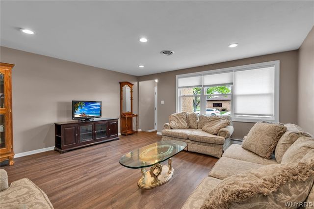 203 Lou Ann Drive, Cheektowaga, NY 14043