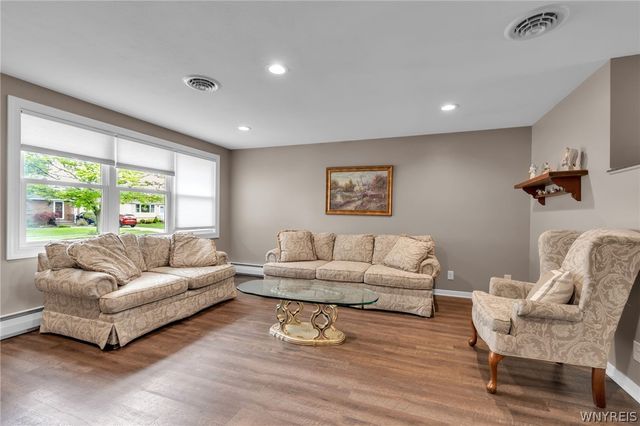 203 Lou Ann Drive, Cheektowaga, NY 14043