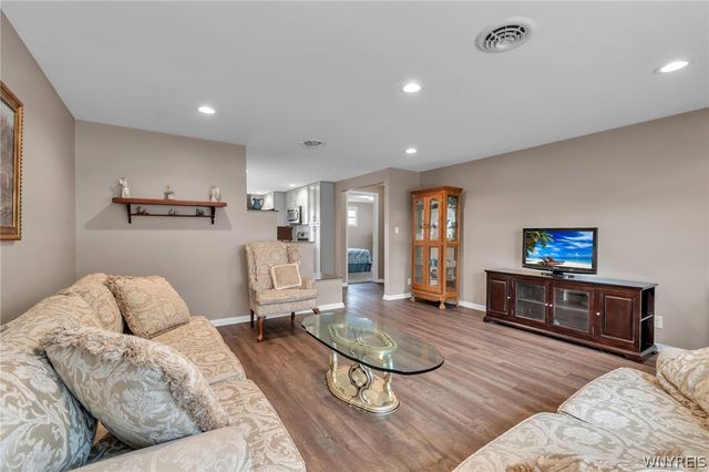 203 Lou Ann Drive, Cheektowaga, NY 14043