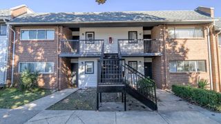 2731 S BLAIR STONE Road B19, Tallahassee, FL 32301