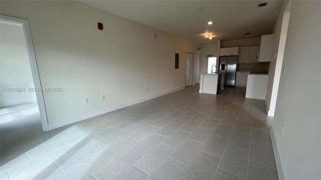 8167 NW 41st St E-307, Doral, FL 33166