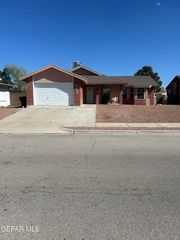 440 KATHERINE Drive, Horizon City, TX 79928