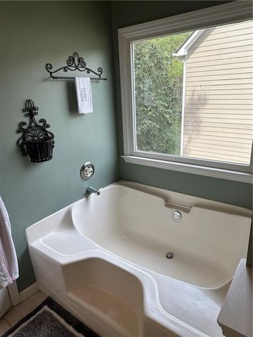 103 Brier Bend Court, Acworth, GA 30101