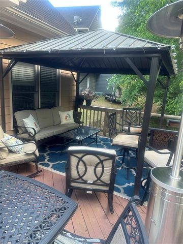 103 Brier Bend Court, Acworth, GA 30101