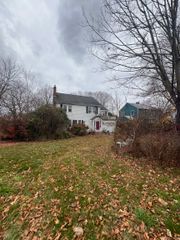 39 Jaffee Terrace, Colchester, CT 06415