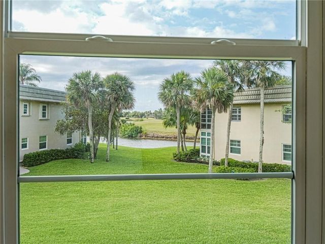 35 Vista Gardens Trail 205, Vero Beach, FL 32962