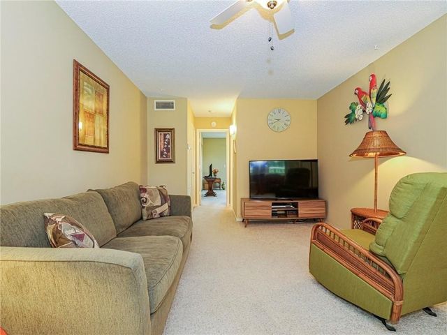 35 Vista Gardens Trail 205, Vero Beach, FL 32962