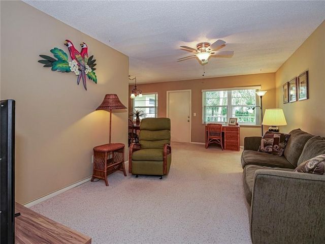 35 Vista Gardens Trail 205, Vero Beach, FL 32962