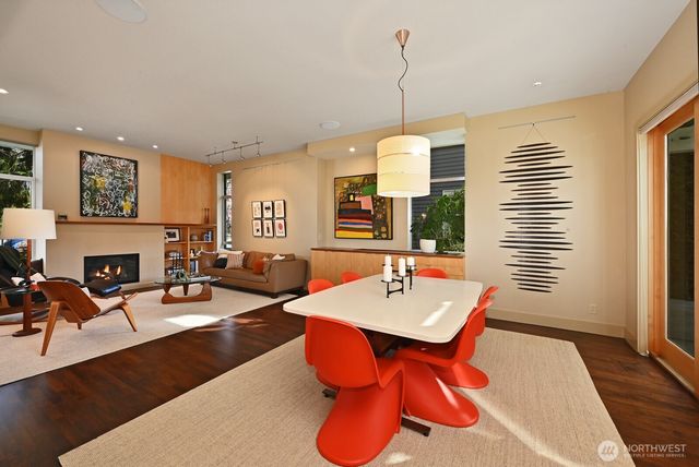 5727 33rd Avenue NE, Seattle, WA 98105