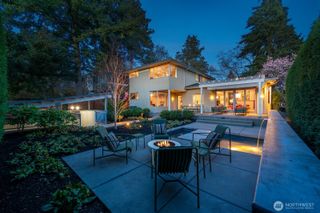 5727 33rd Avenue NE, Seattle, WA 98105