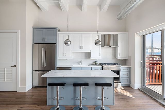 6700 W North Avenue 103, Chicago, IL 60707