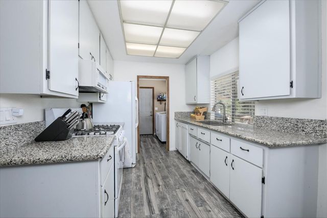 5570 Daisy Cir, Pollock Pines, CA 95726