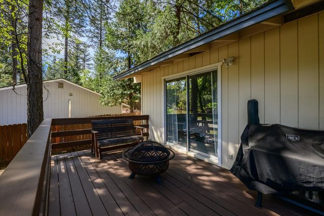 5570 Daisy Cir, Pollock Pines, CA 95726