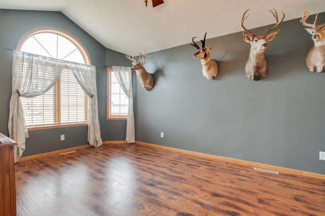 10801 72nd Street S, Horace, ND 58047