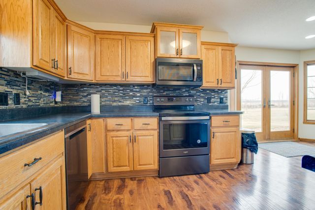 10801 72nd Street S, Horace, ND 58047