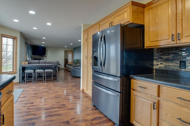 10801 72nd Street S, Horace, ND 58047