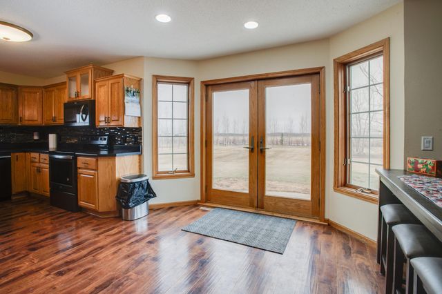 10801 72nd Street S, Horace, ND 58047