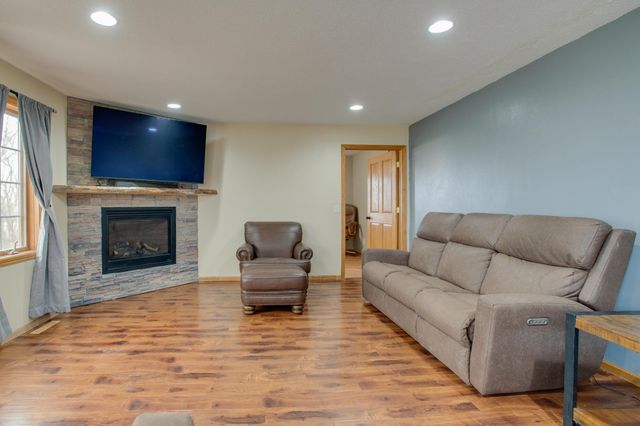 10801 72nd Street S, Horace, ND 58047