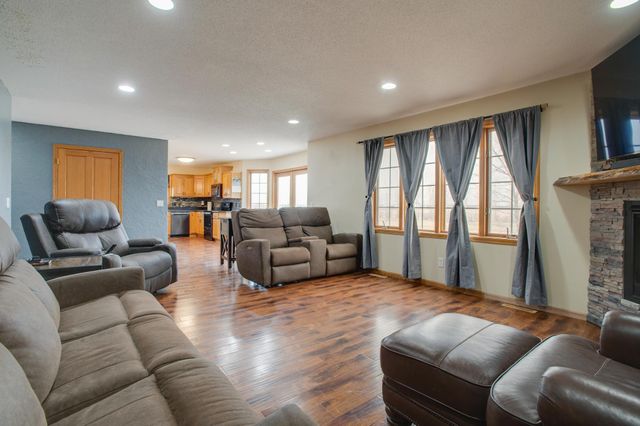 10801 72nd Street S, Horace, ND 58047