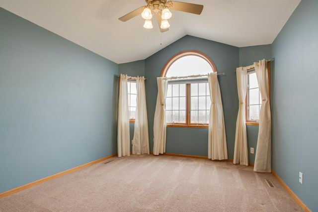 10801 72nd Street S, Horace, ND 58047