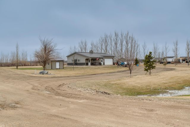 10801 72nd Street S, Horace, ND 58047