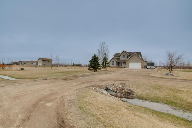 10801 72nd Street S, Horace, ND 58047