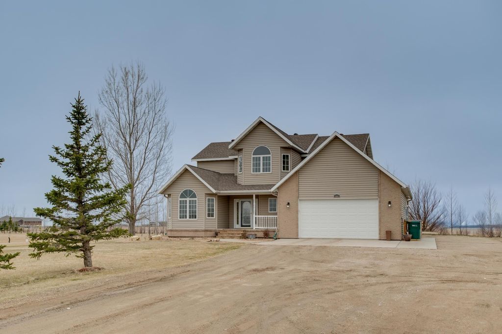 10801 72nd Street S, Horace, ND 58047