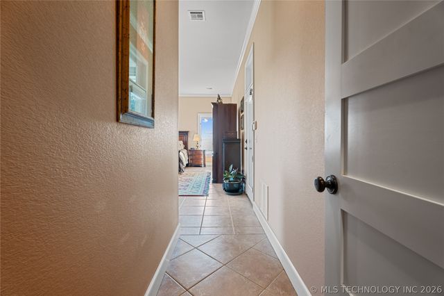639 NE Bison Road, Bartlesville, OK 74006