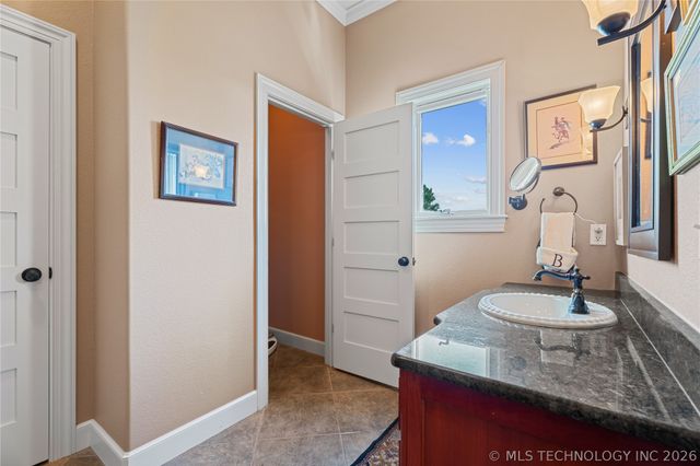 639 NE Bison Road, Bartlesville, OK 74006