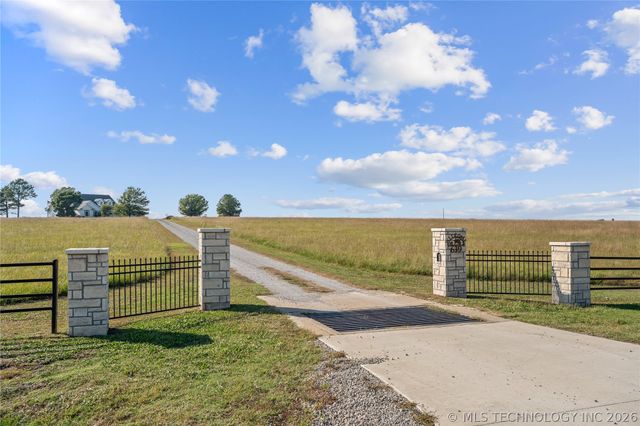 639 NE Bison Road, Bartlesville, OK 74006