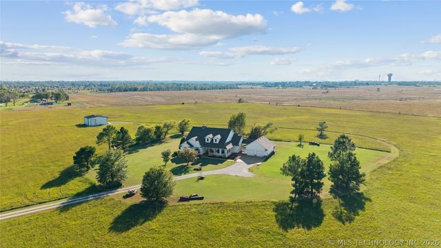 639 NE Bison Road, Bartlesville, OK 74006