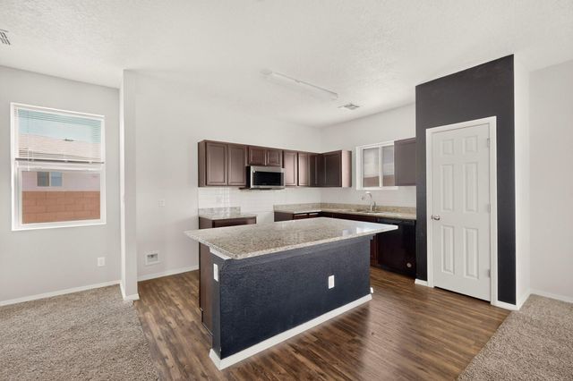 6380 Gannett Drive NE, Rio Rancho, NM 87144
