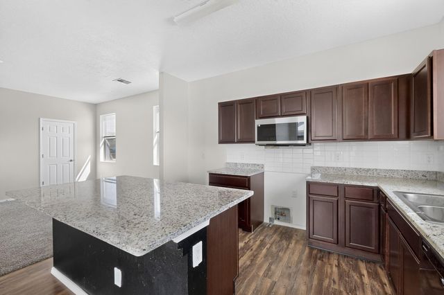 6380 Gannett Drive NE, Rio Rancho, NM 87144
