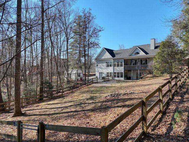 380 Patricks Drive, Blairsville, GA 30512