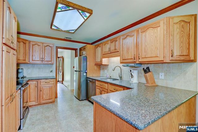 253 Kerrs Corner Road, Frelinghuysen, NJ 07825