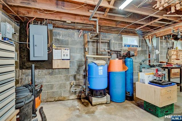 253 Kerrs Corner Road, Frelinghuysen, NJ 07825