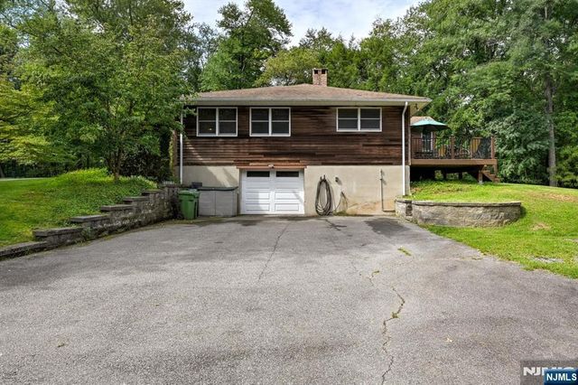 253 Kerrs Corner Road, Frelinghuysen, NJ 07825