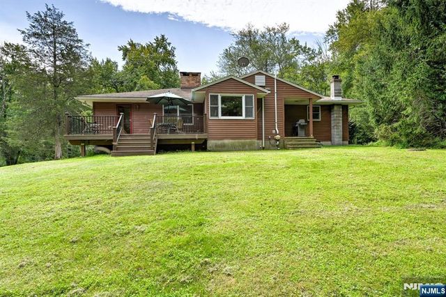 253 Kerrs Corner Road, Frelinghuysen, NJ 07825