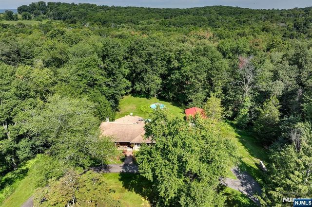 253 Kerrs Corner Road, Frelinghuysen, NJ 07825