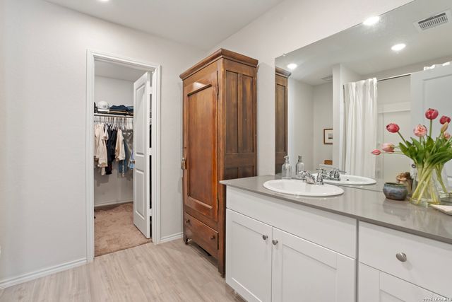 6037 Vestige Bnd, Bulverde, TX 78163